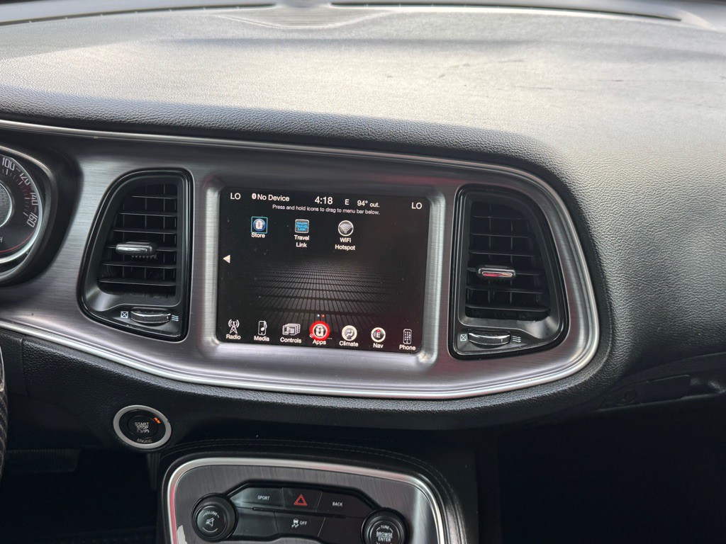 2015 Dodge Challenger Image 20