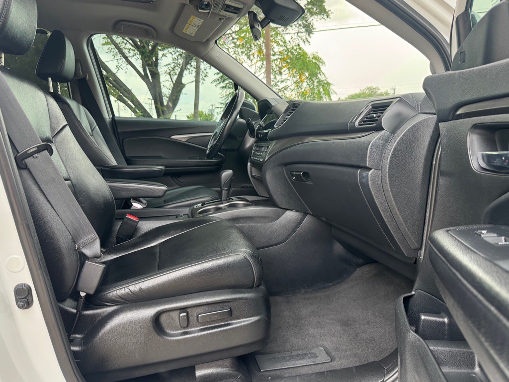 2020 Honda Pilot Image 32