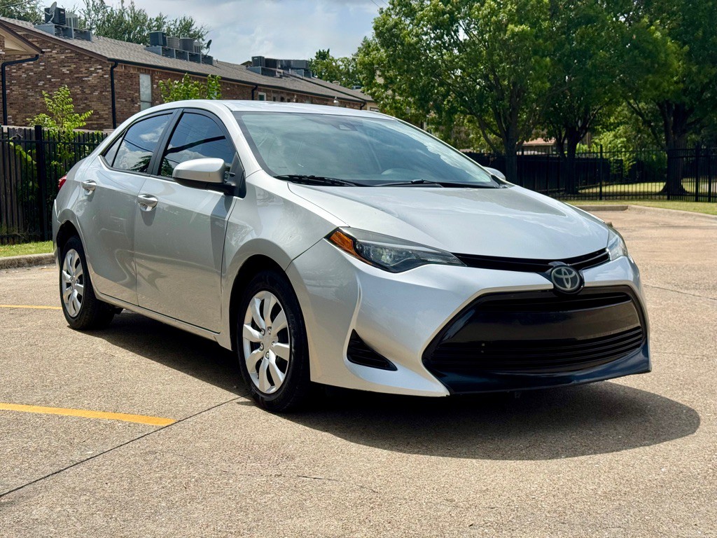2018 Toyota Corolla Image 2