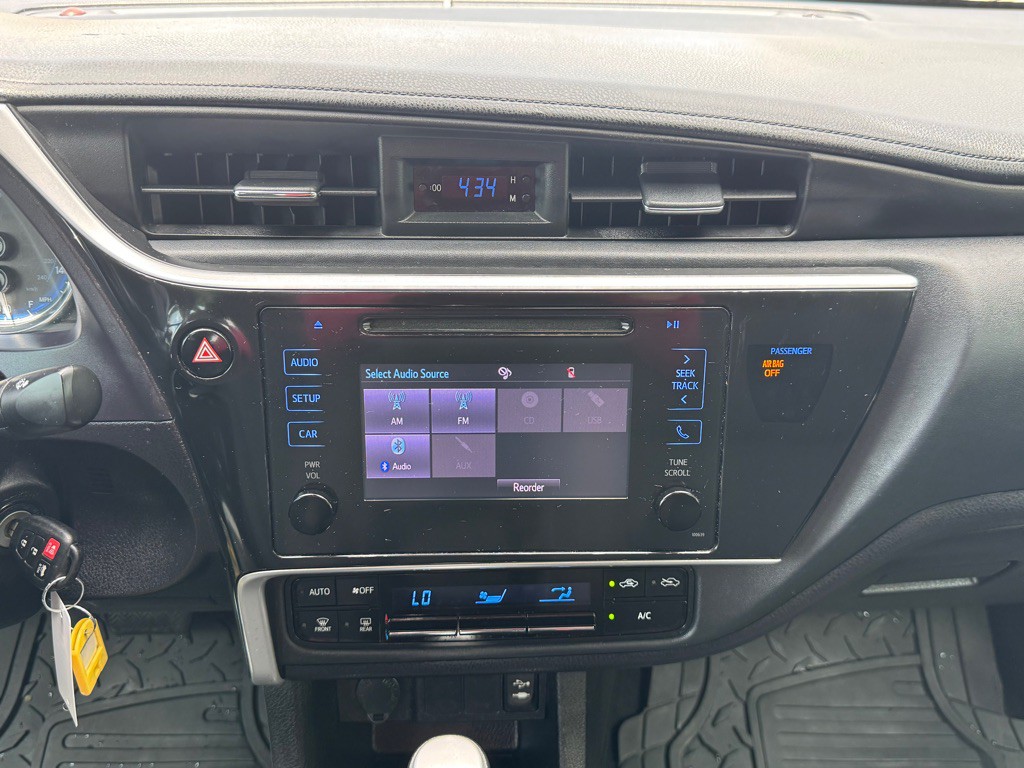 2018 Toyota Corolla Image 17