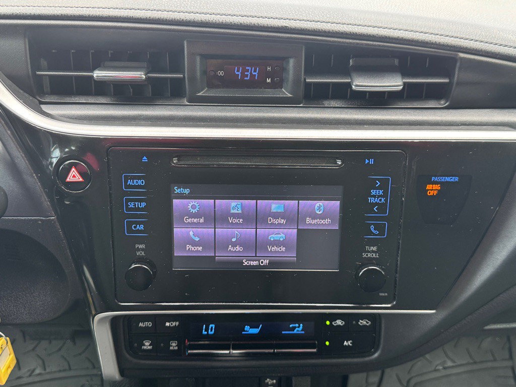 2018 Toyota Corolla Image 18