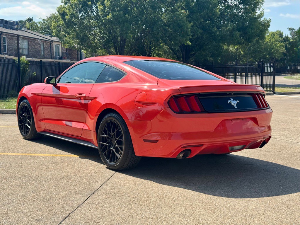 2016 Ford Mustang Image 4
