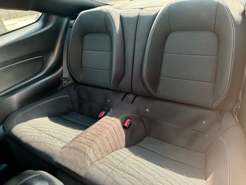 2016 Ford Mustang Image 19