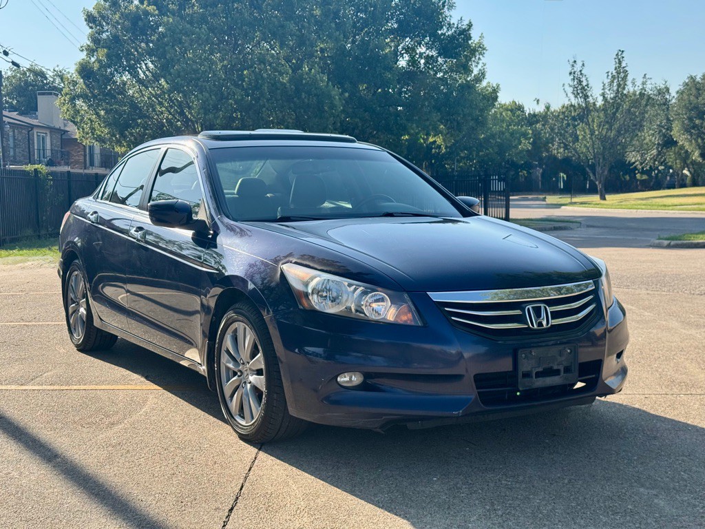 2011 Honda Accord Image 2