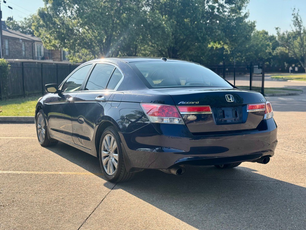 2011 Honda Accord Image 4