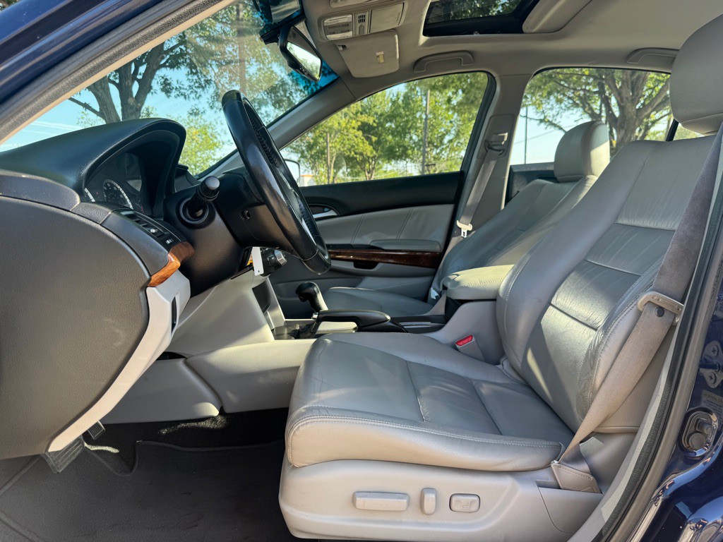 2011 Honda Accord Image 7