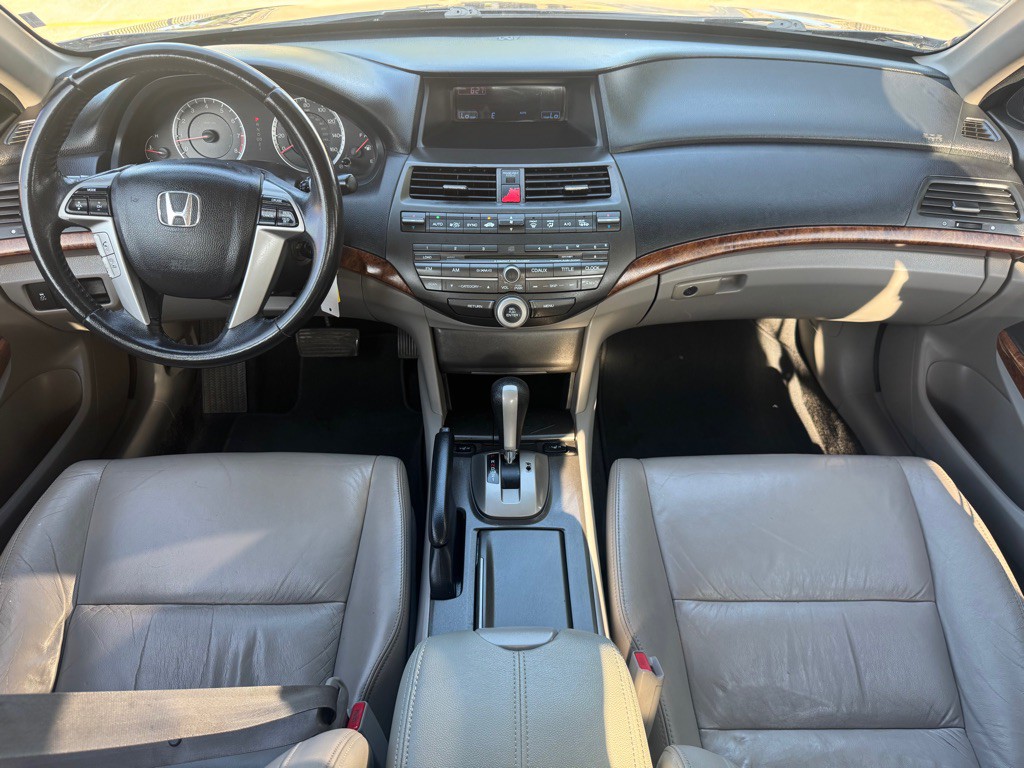 2011 Honda Accord Image 16