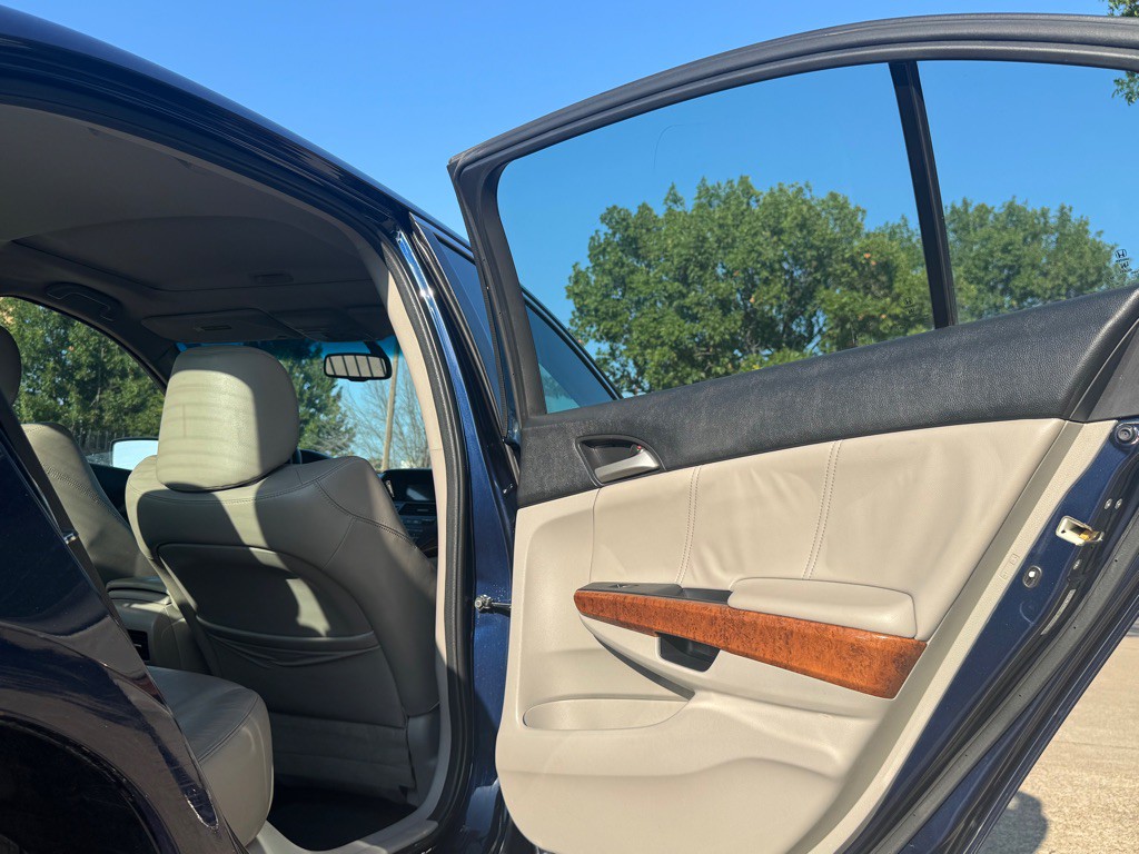 2011 Honda Accord Image 21
