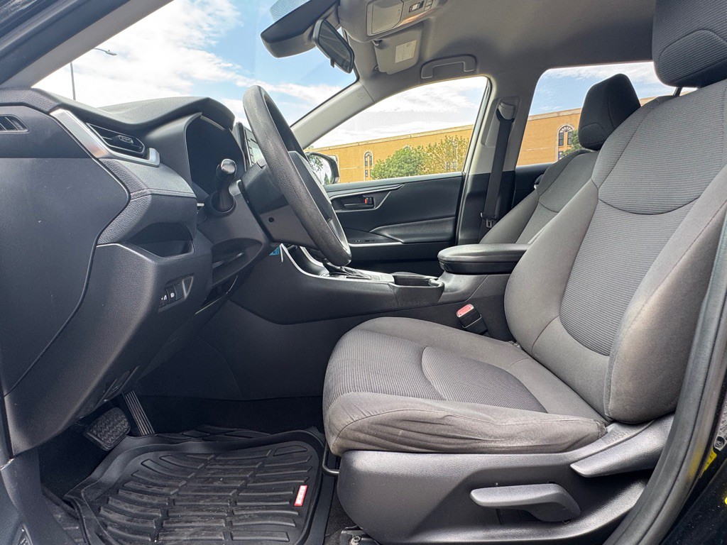 2019 Toyota Rav4 Image 7
