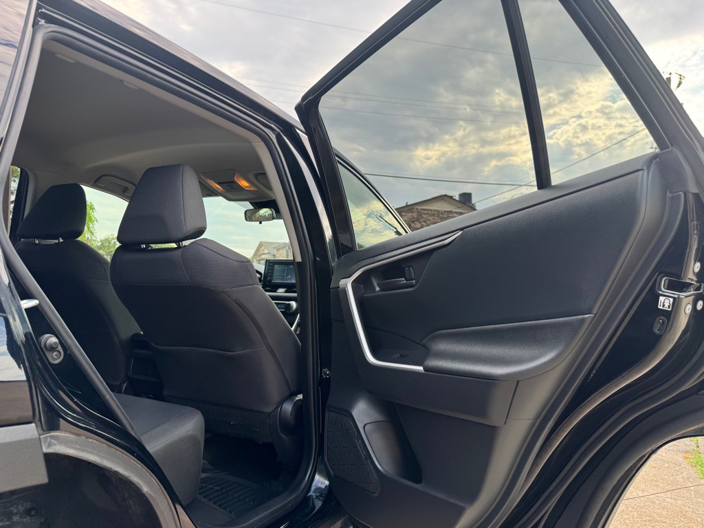 2019 Toyota Rav4 Image 24