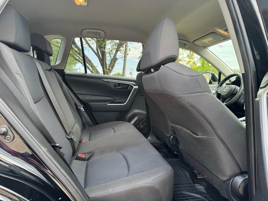 2019 Toyota Rav4 Image 25