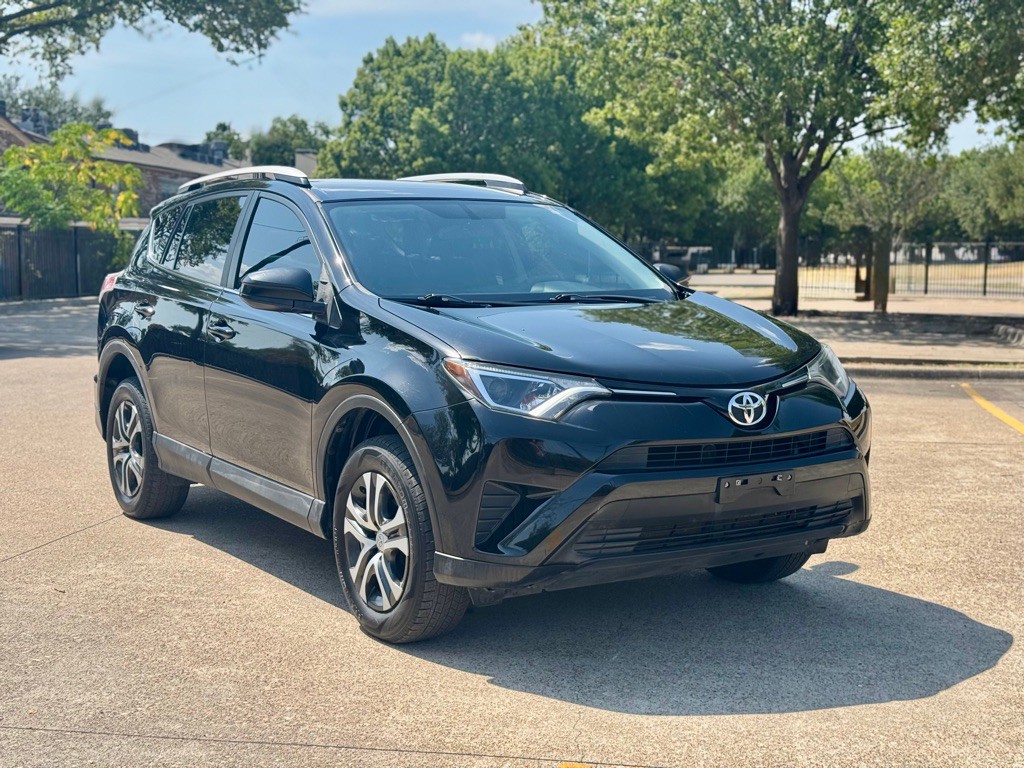 2016 Toyota Rav4 Image 2