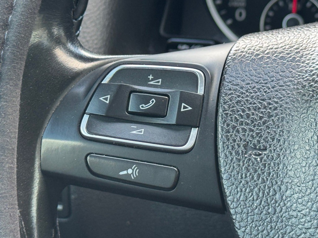 2017 Volkswagen Tiguan Image 32