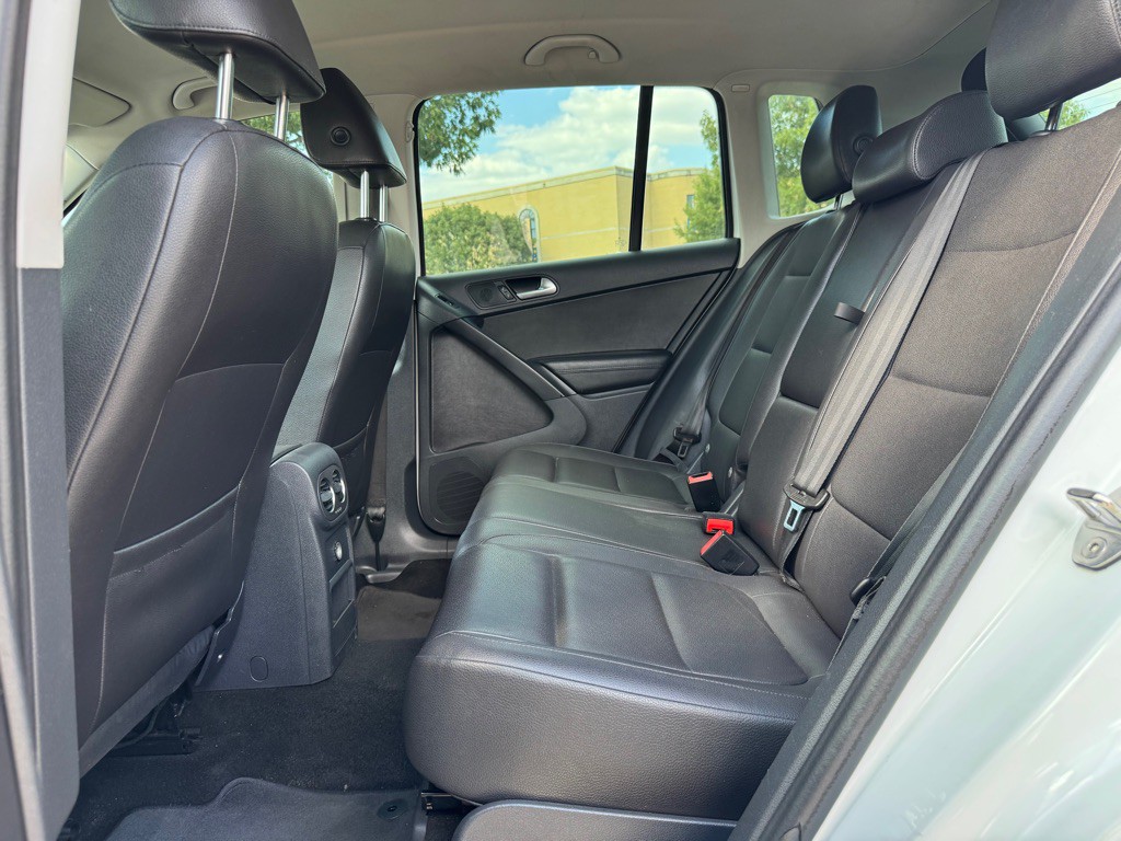 2017 Volkswagen Tiguan Image 46
