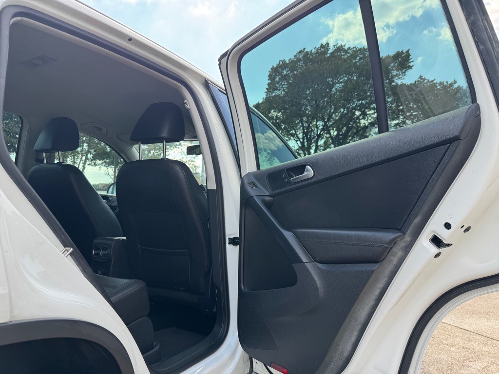 2017 Volkswagen Tiguan Image 47