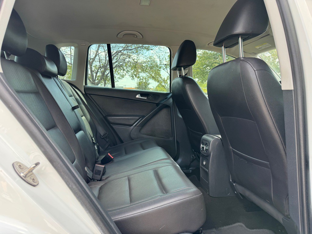 2017 Volkswagen Tiguan Image 48