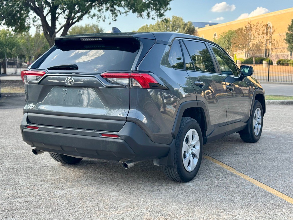 2022 Toyota Rav4 Image 3