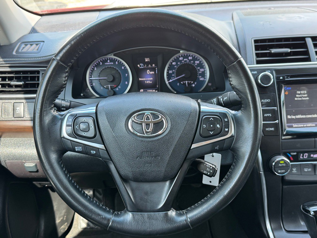 2016 Toyota Camry Image 10