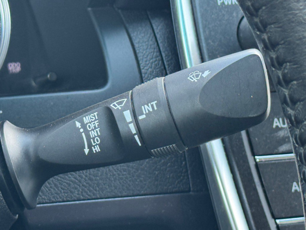 2016 Toyota Camry Image 14