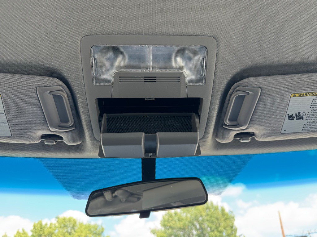 2016 Toyota Camry Image 22