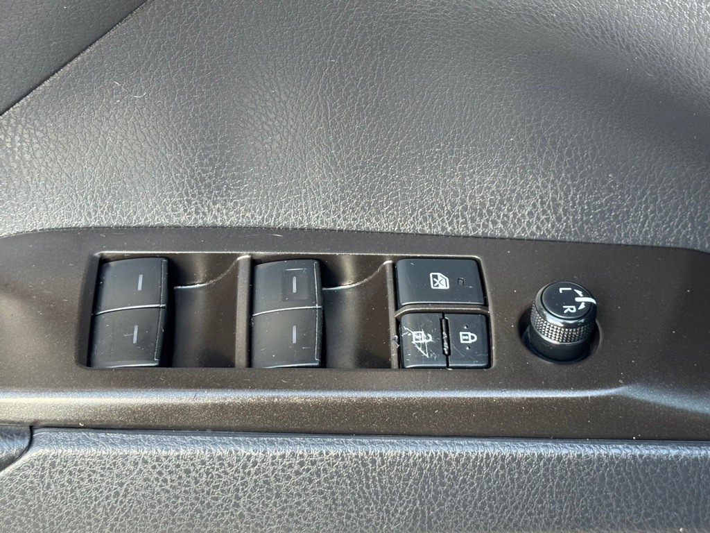 2021 Toyota Camry Image 6