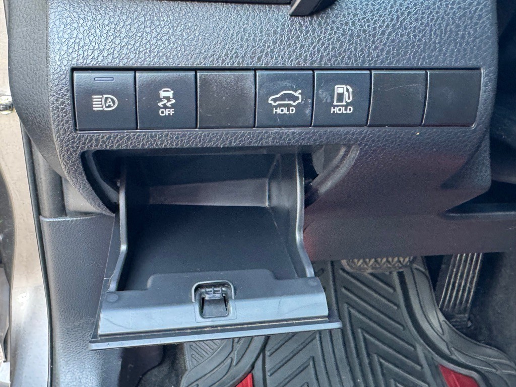 2021 Toyota Camry Image 8