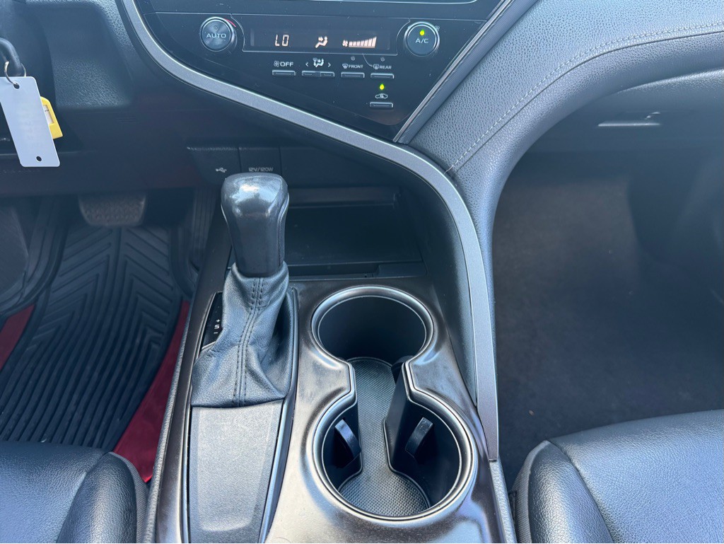 2021 Toyota Camry Image 16