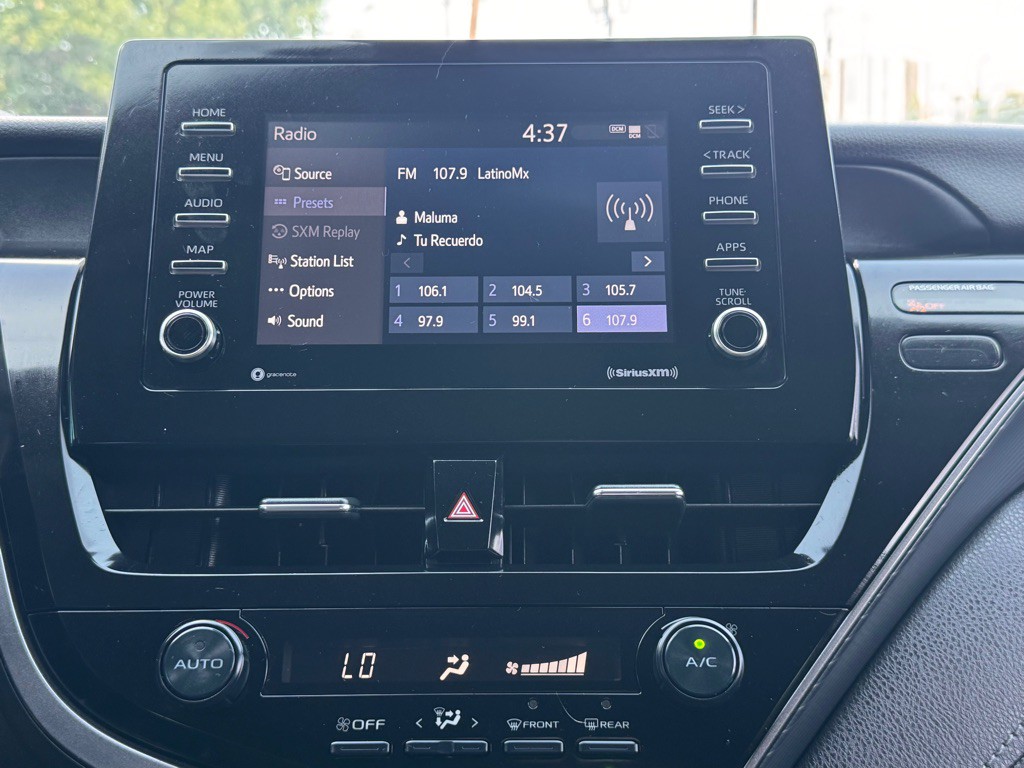 2021 Toyota Camry Image 19