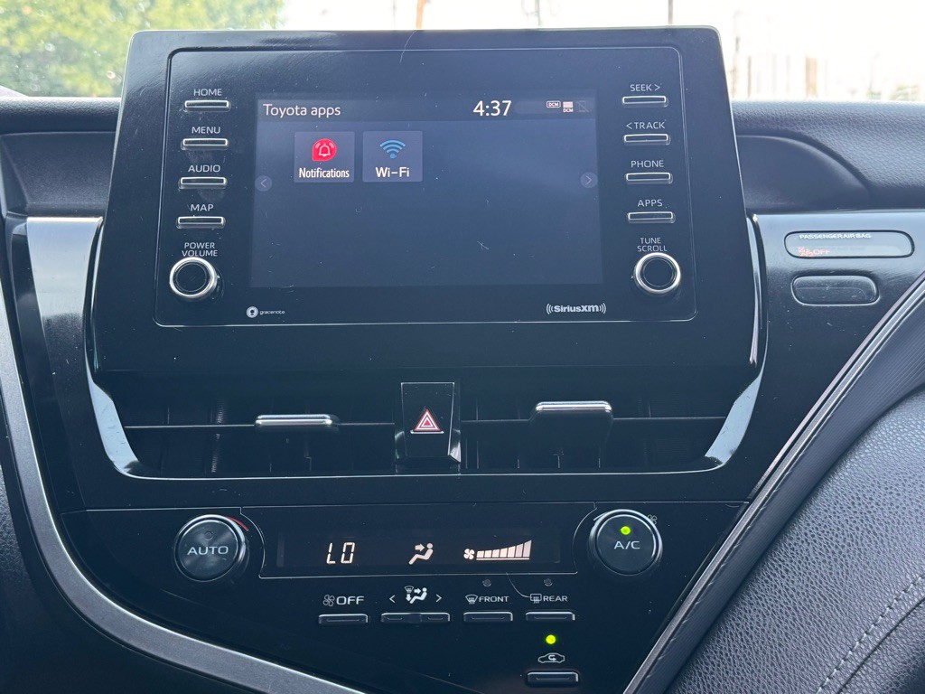 2021 Toyota Camry Image 20