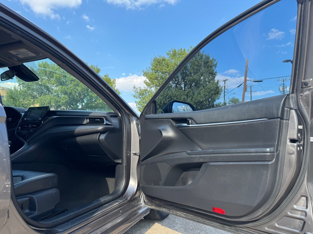 2021 Toyota Camry Image 27