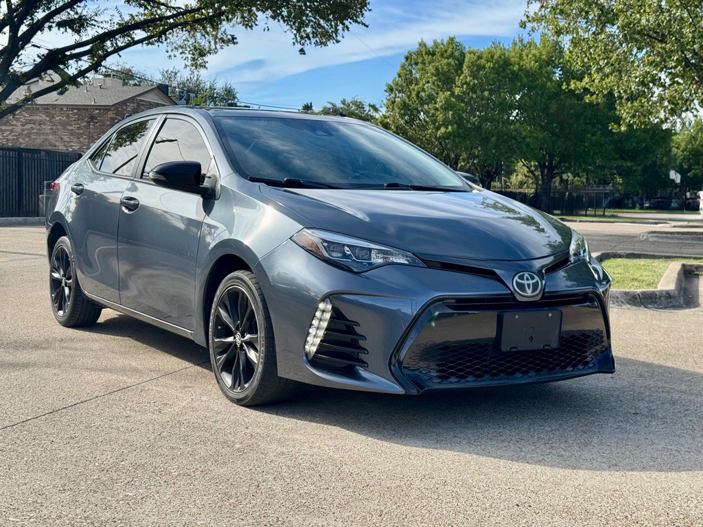 2017 Toyota Corolla Image 2
