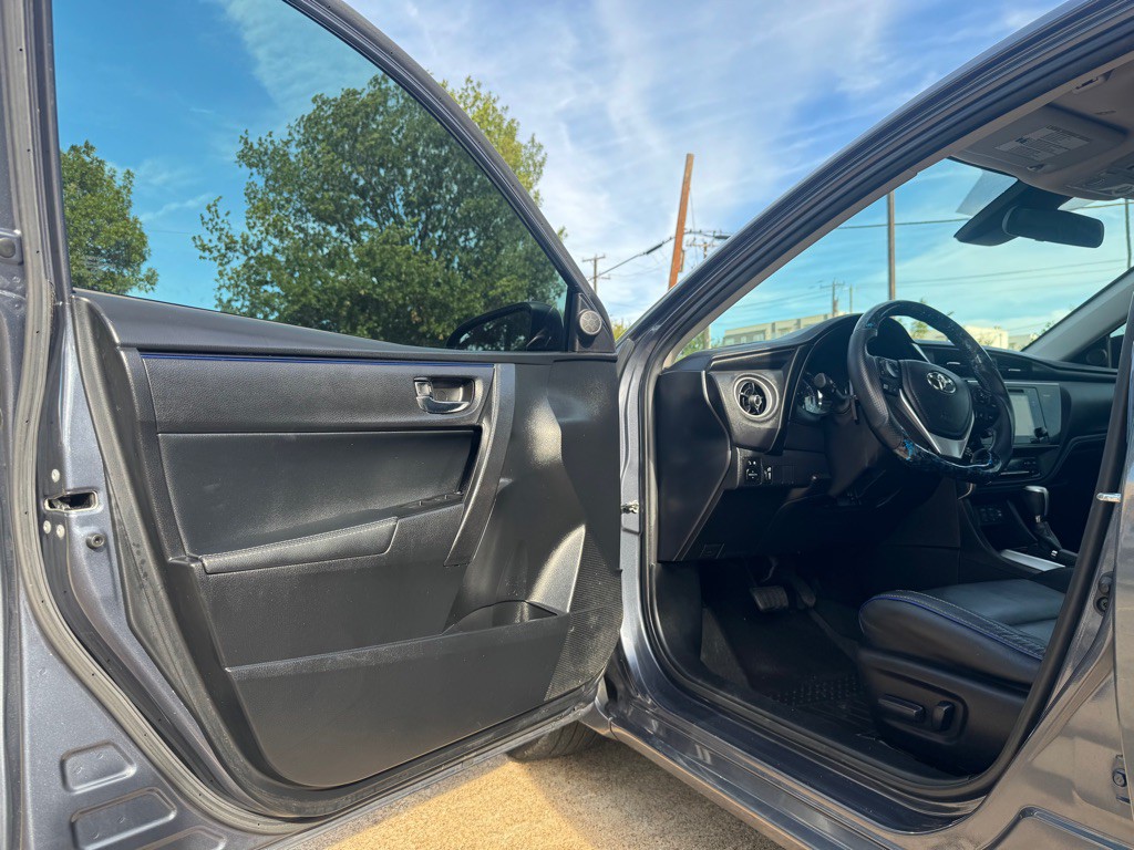 2017 Toyota Corolla Image 6