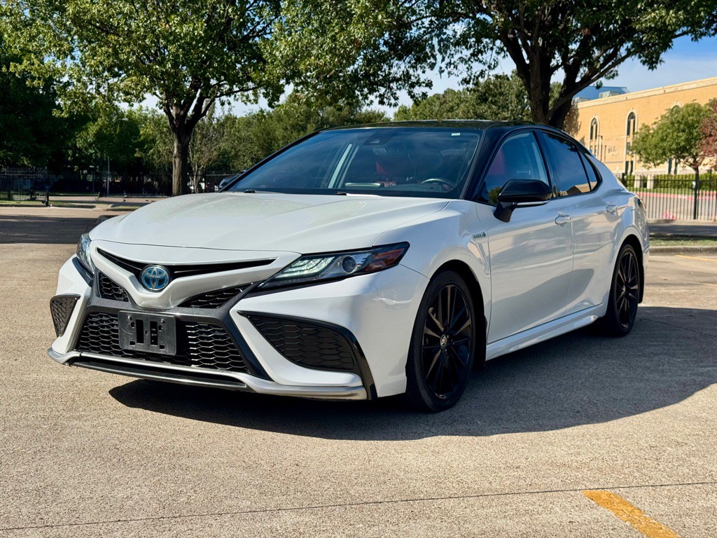 2021 Toyota Camry Image 1