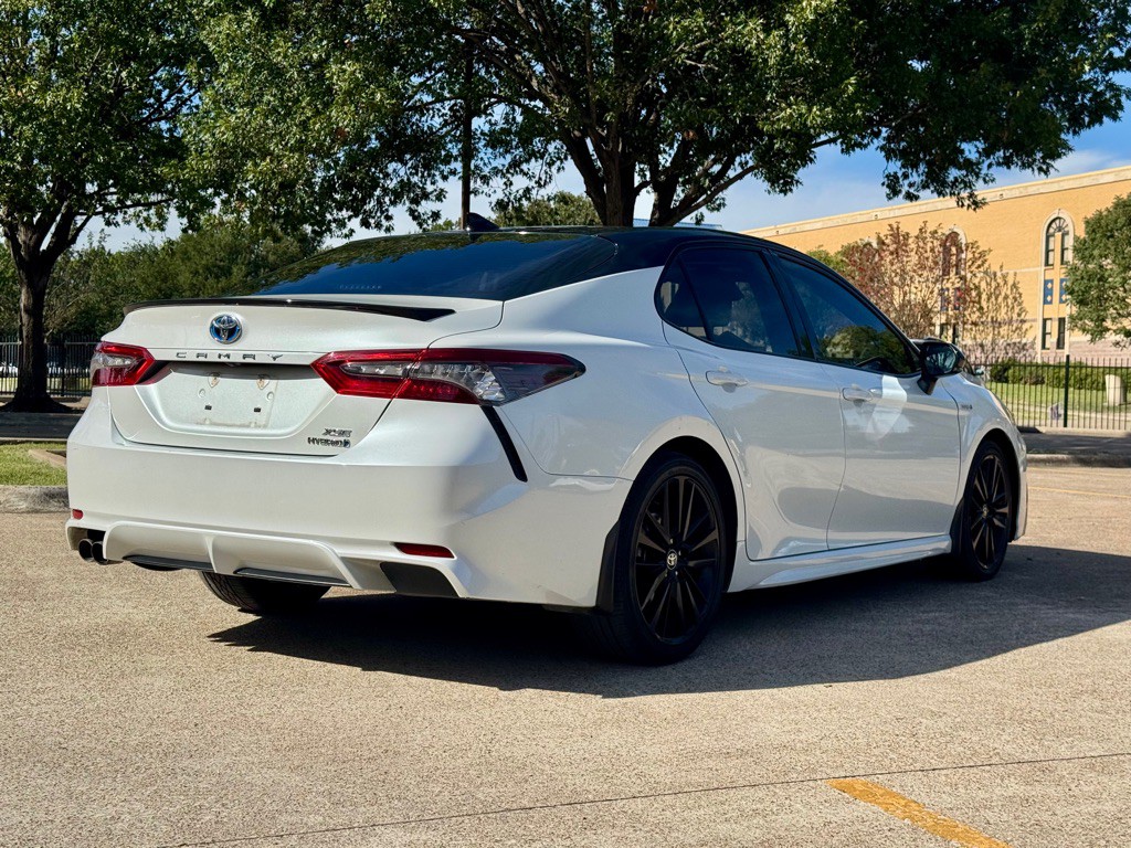 2021 Toyota Camry Image 3