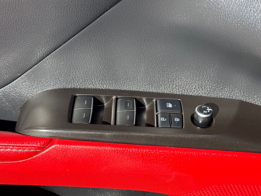 2021 Toyota Camry Image 8