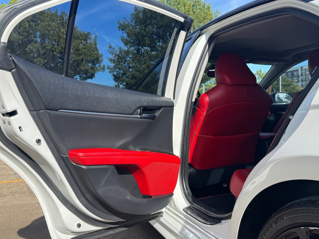2021 Toyota Camry Image 25