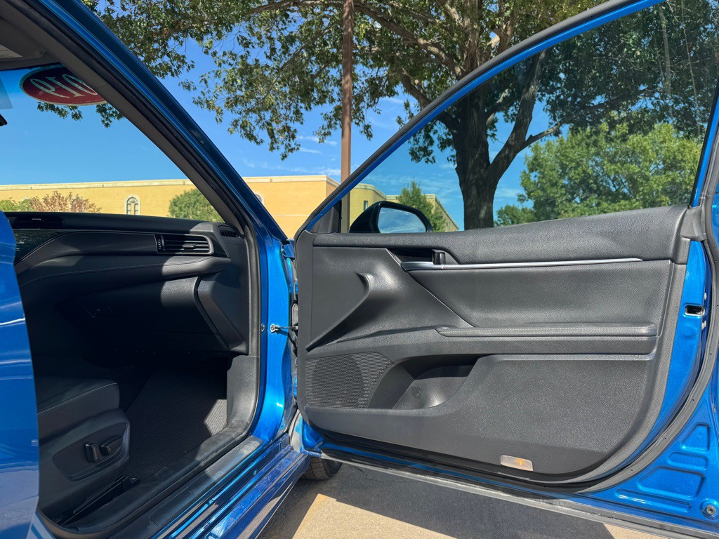 2019 Toyota Camry Image 26