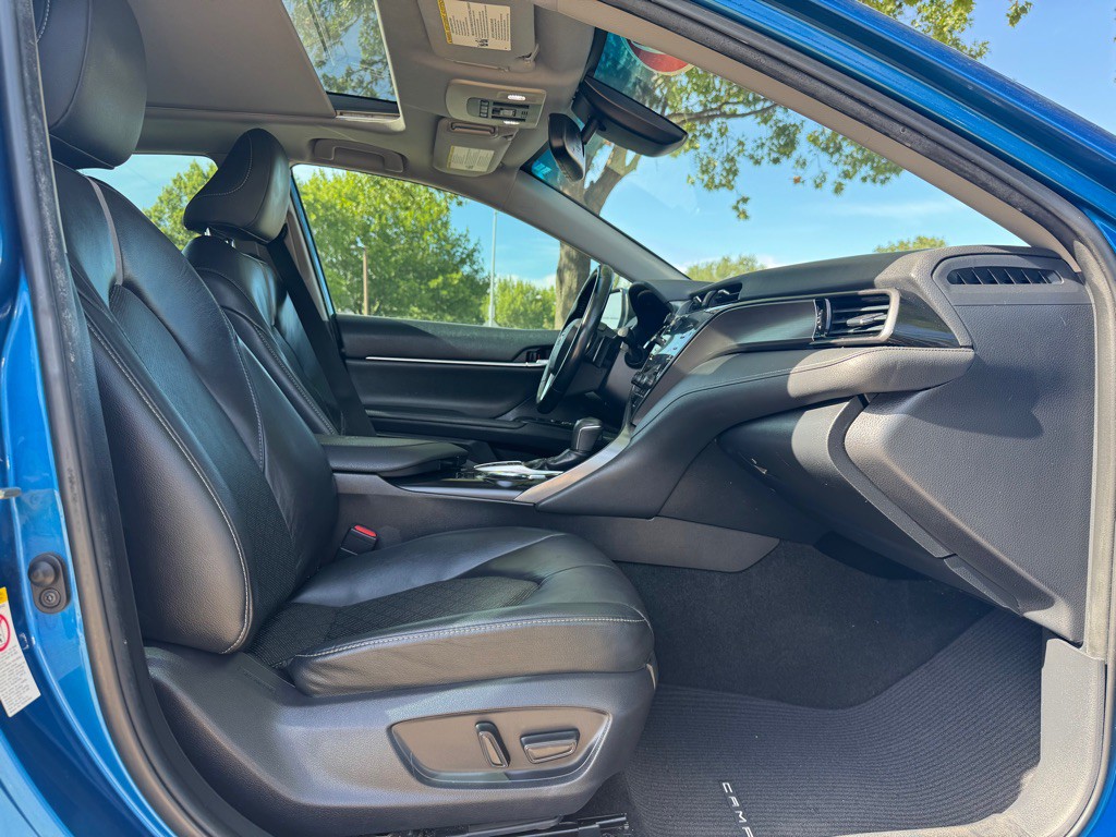 2019 Toyota Camry Image 27
