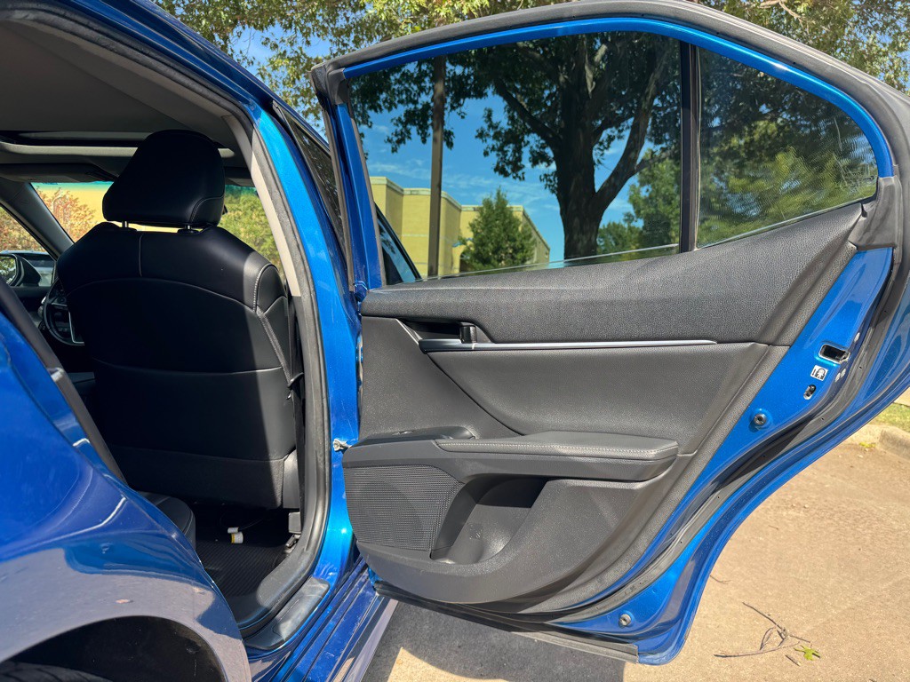 2019 Toyota Camry Image 28