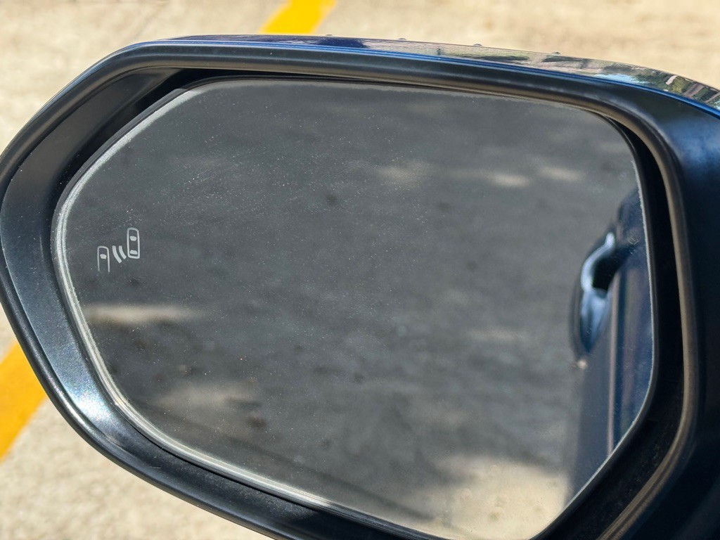 2019 Toyota Camry Image 30