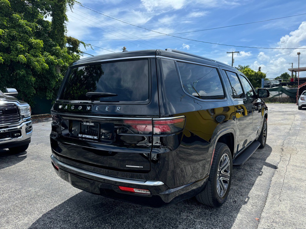 2024 Jeep Wagoneer L Image 16