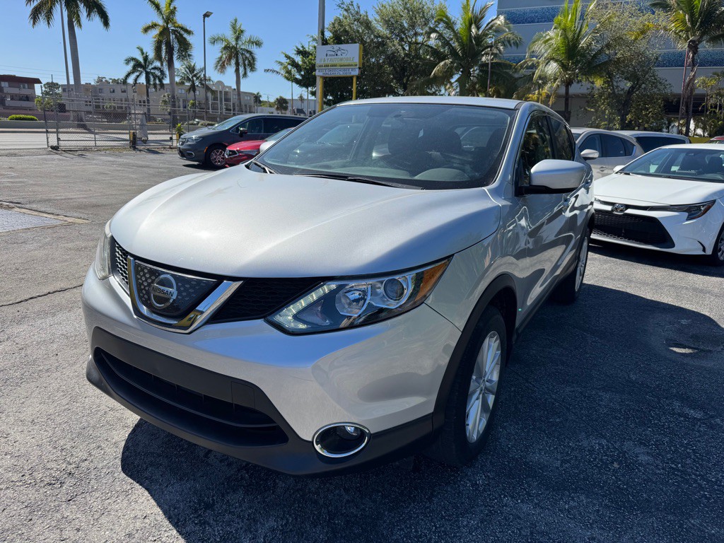 2018 Nissan Rogue Image 3