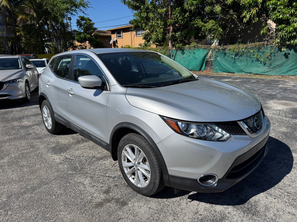 2018 Nissan Rogue Image 6