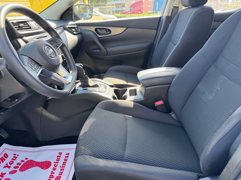 2018 Nissan Rogue Image 14