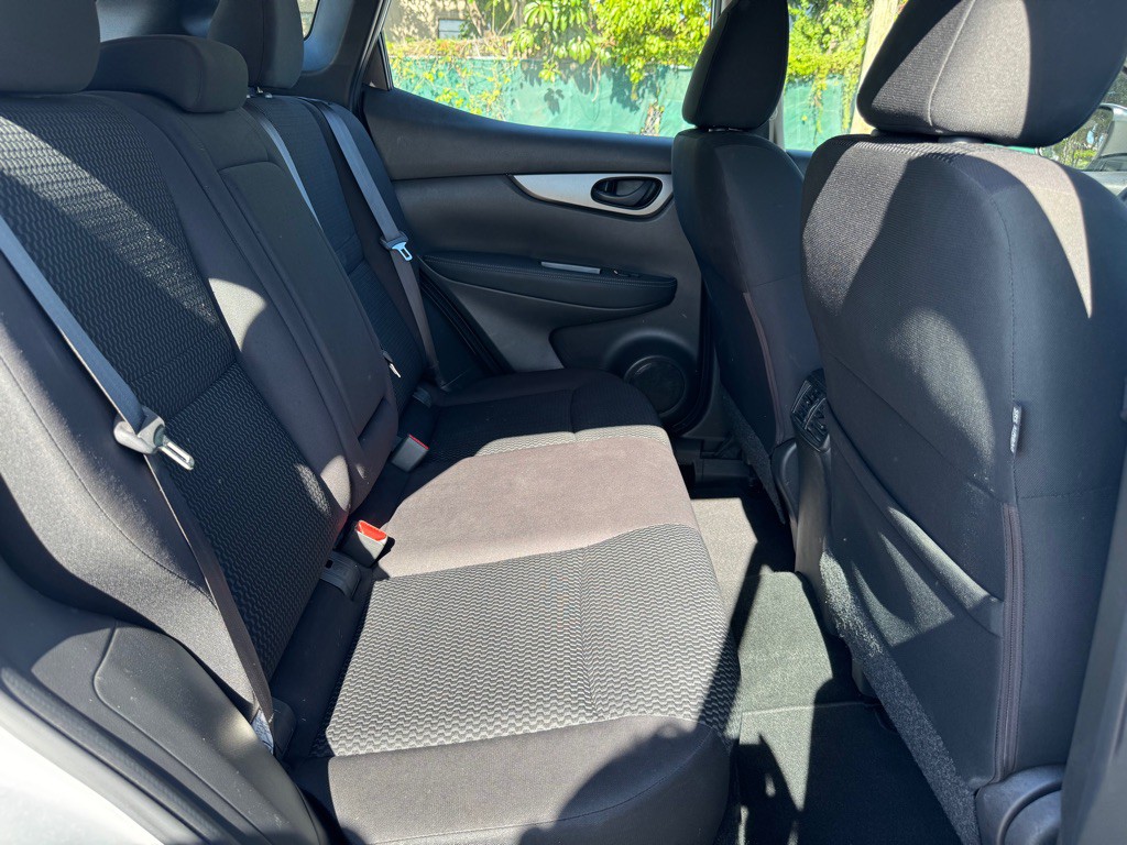 2018 Nissan Rogue Image 17