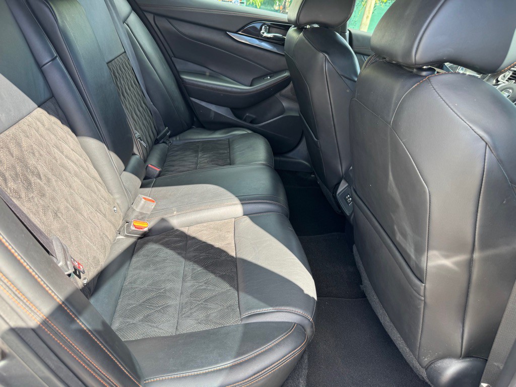 2020 Nissan Maxima Image 17