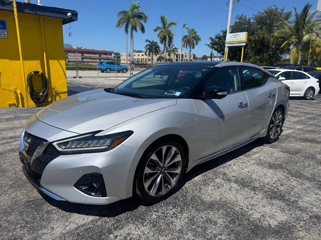 2023 Nissan Maxima Image 2