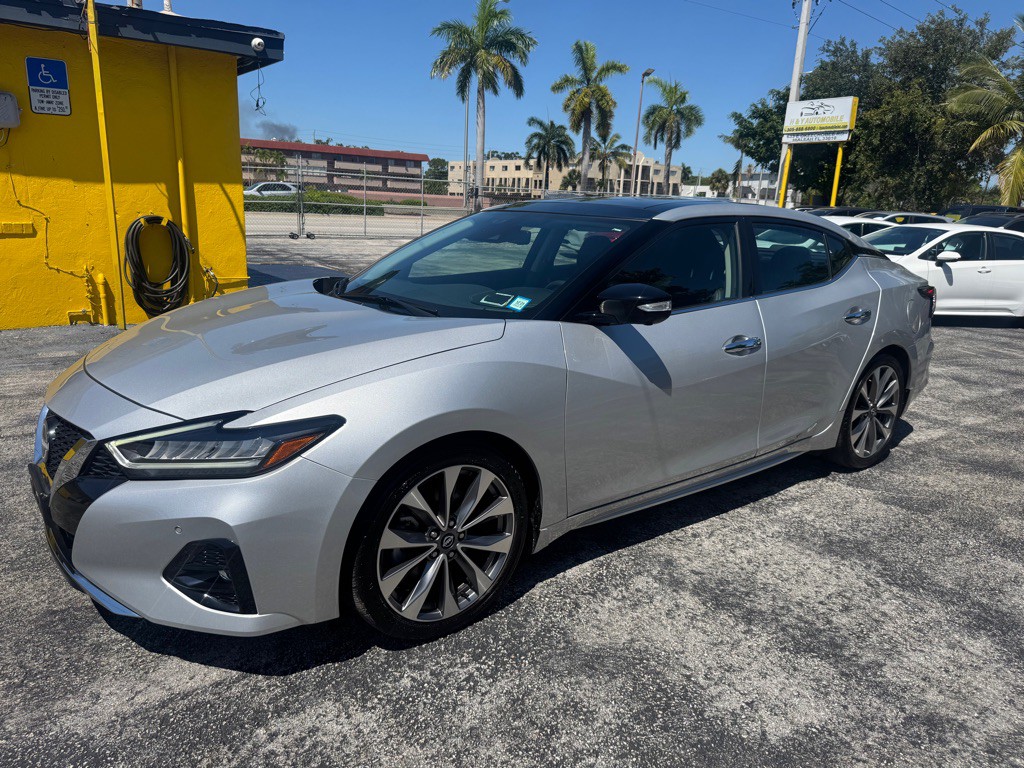 2023 Nissan Maxima Image 3