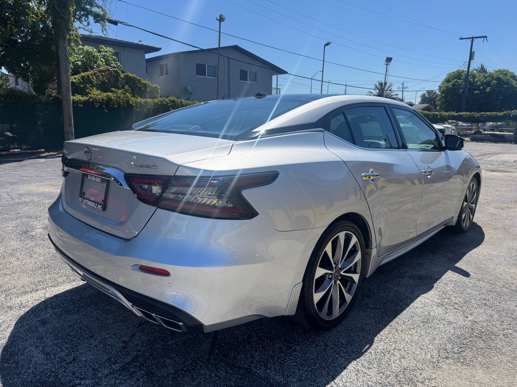 2023 Nissan Maxima Image 8