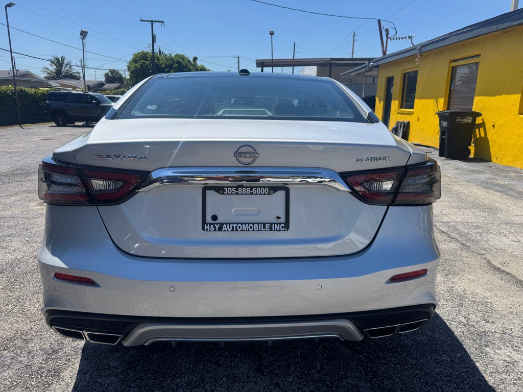 2023 Nissan Maxima Image 9